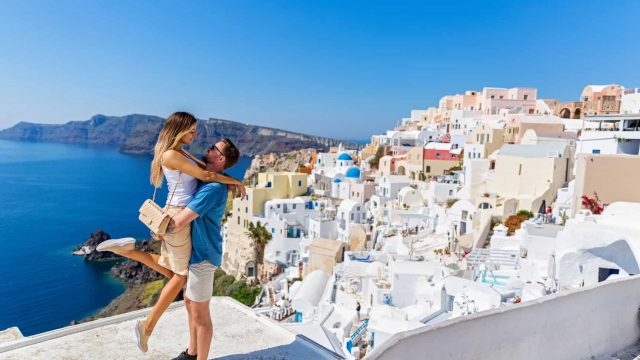 أماكن يجب عليك زيارتها لشهر عسل خيالي في اليونان!