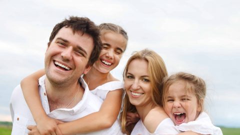 اكتشفي أساسيات التواصل الناجح بين الزوجين