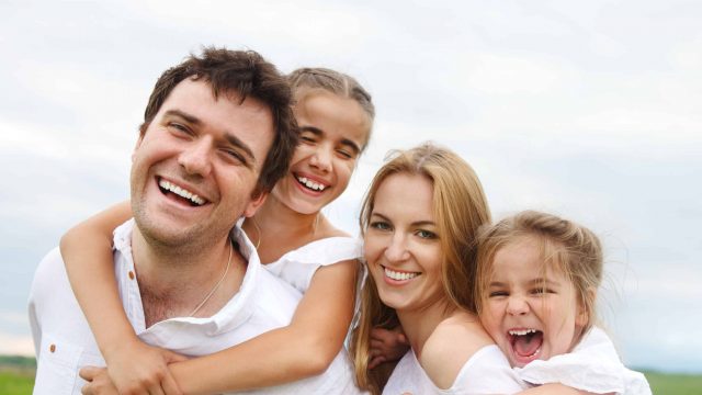 اكتشفي أساسيات التواصل الناجح بين الزوجين