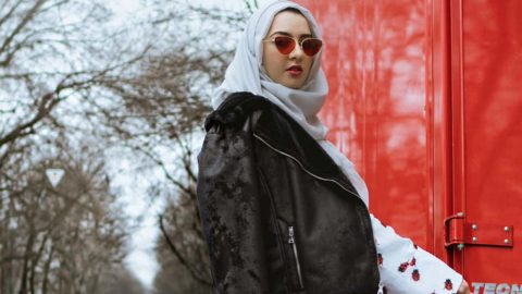 للمحجبات: طرق تنسيق المعطف الجلد