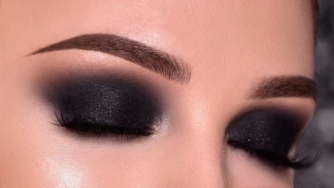 بالفيديو: كيف تطبقين مكياج سموكي بطرق مختلفة؟