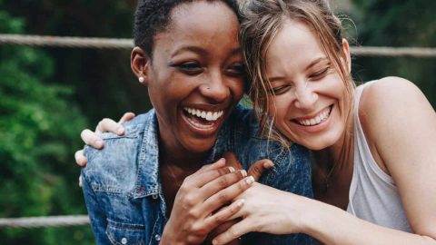 هرمونات السعادة والمشاعر الإيجابية هل تعرفينها ؟