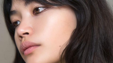 تأثير الدورة على البشرة والتدابير التي عليك اتباعها شهريا