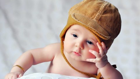 كيف تتعاملين مع استيقاظ الطفل ليلا؟