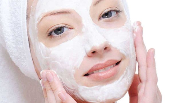 كل ما يجب أن تعرفيه عن مرطب ومقشر نيتروجينا