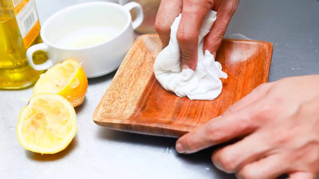 نصائح لصيانة الخشب المطفي وطرق تلميعه