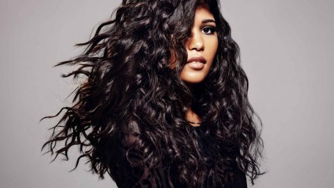 شعر ويفي عريض لإطلالة عملية وأنيقة