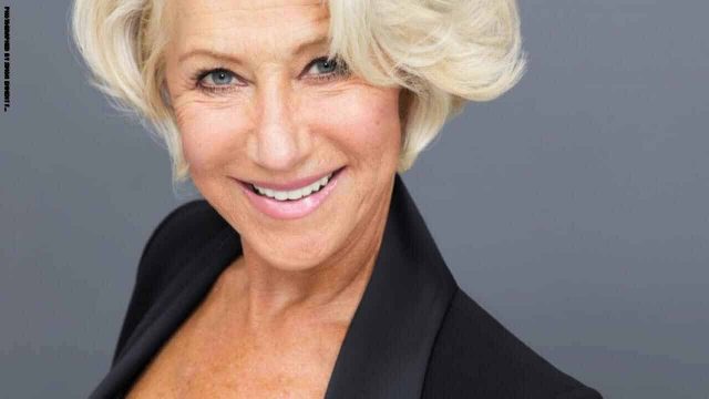 طرق مختلفة لتنسيق الملابس بعد سن 45