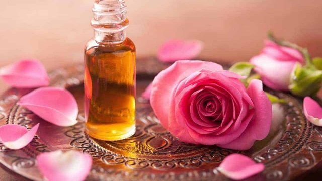 خطوات بسيطة للحصول على خصلات شعر عطرة