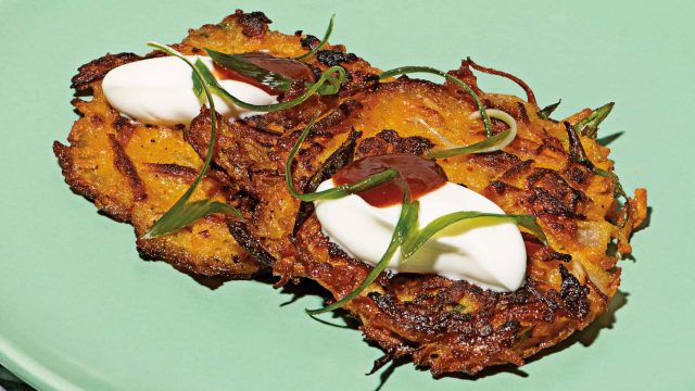 خطوات تجهيز بان كيك البطاطا الحلوة