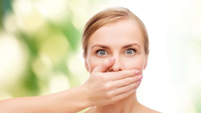 عصائر طبيعية للتغلب على رائحة الفم الكريهة