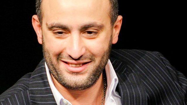 أحمد السقا يبكي على الهواء في ذكرى عيد ميلاده!