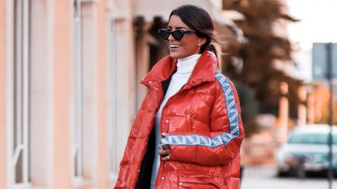 هكذا عليك تنسيق الجاكيت المنفوخ أثناء الحمل