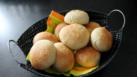 خطوات تجهيز خبز في المنزل