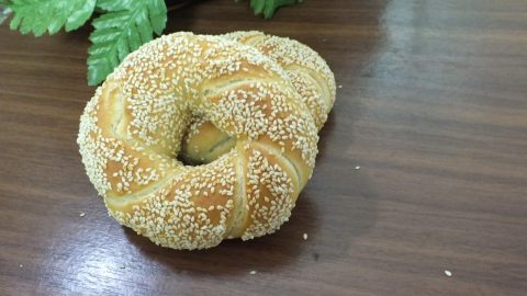 خطوات تجهيز خبز السمسم