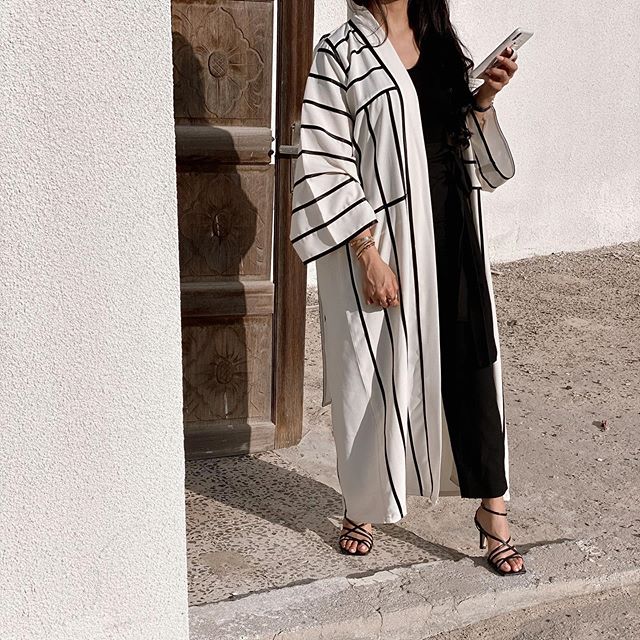 تنسيق البنطلون مع العباية