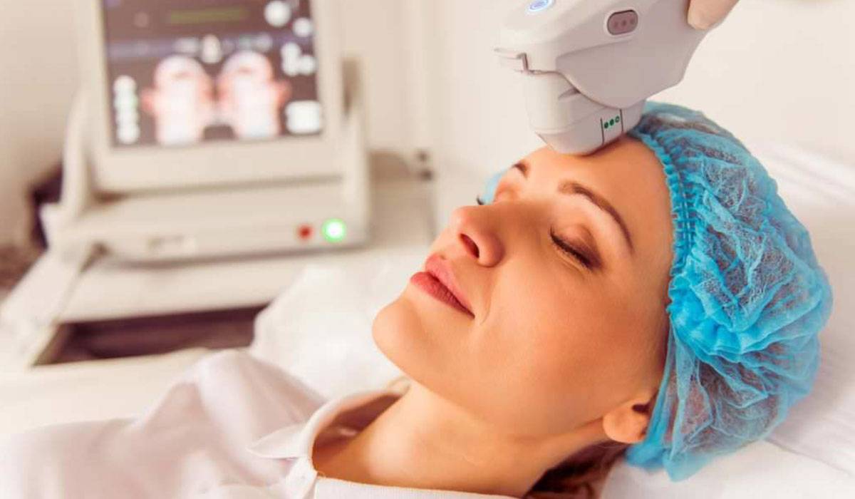 اكتشفي أسرار تقنية الهايفو HIFU لشد الوجه