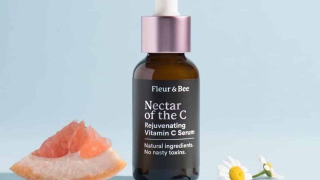 كل ما يجب أن تعرفيه عن استخدام الفيتامين سي للبشرة