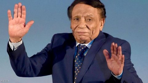بالفيديو: عادل إمام يكشف حقيقة مرضه!