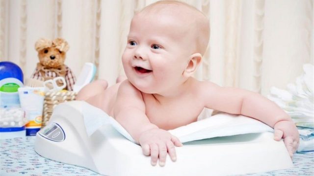 نمو الطفل بشكل صحيح : 10 مؤشرات تدل على ذلك