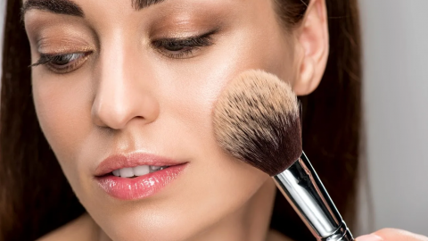 نصائح لتطبيق البرونزر الصيفي كالمحترفات