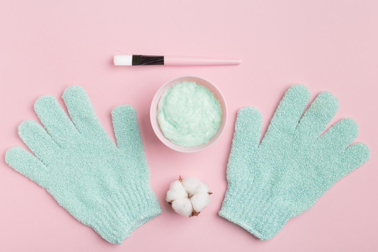  تقشير الجسم