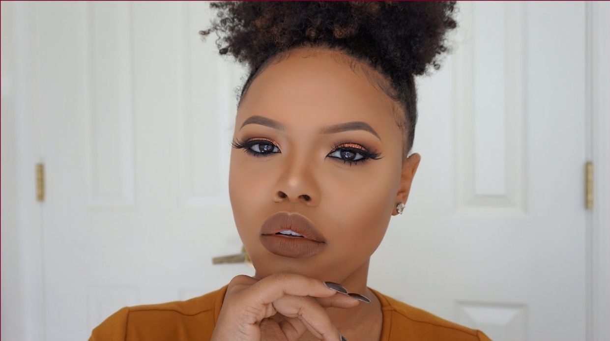 مكياج للبشرة الداكنة