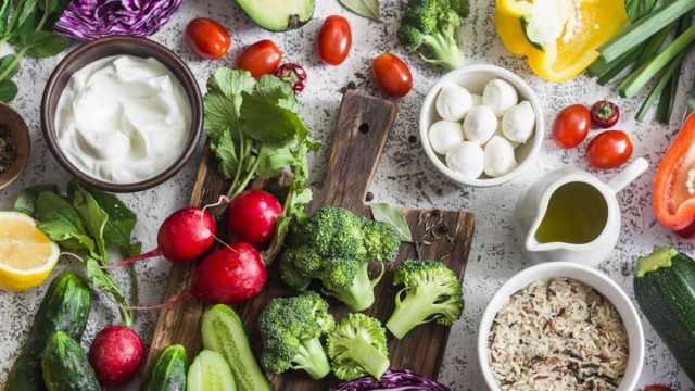 هل تعانين من ارتفاع الكولسترول؟  إليك هذا الريجيم الخاص