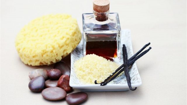 7 فوائد لزيت الفانيليا العطري تعرفي إليها معنا