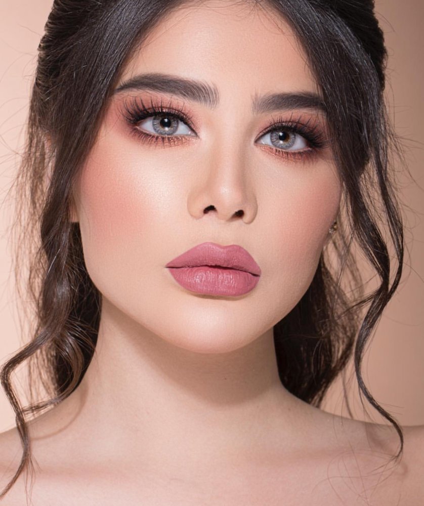 مكياج الناعم 