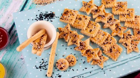 كيفية تجهيز بسكويت مالح بالزعتر