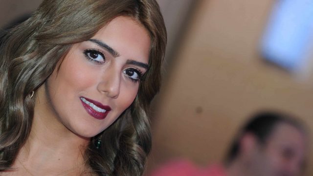 صبغات شعر باللون العسلي من وحي النجمات المشاهير