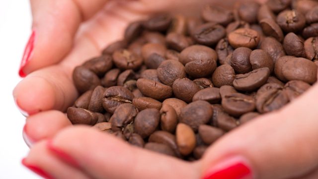 جربي وصفات القهوة لتنحيف الوجه في وقت قصير!