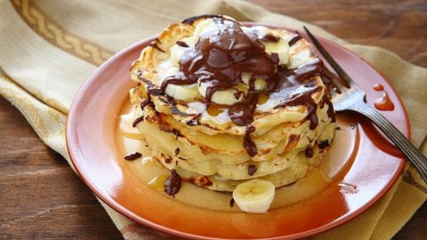 طريقة تجهيز بان كيك الموز والنوتيلا