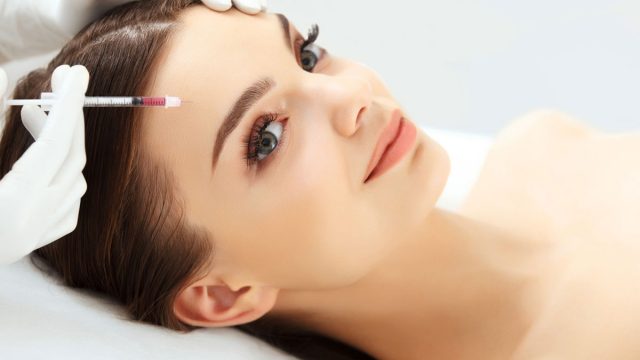 حقن بلازما الوجه : كل التفاصيل وفوائدها الجمالية