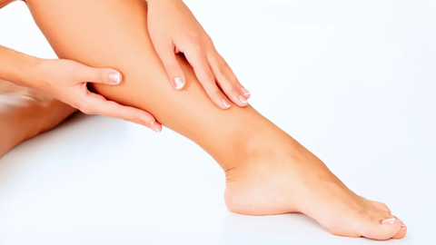 3 وصفات طبيعية لعلاج دوالي الساقين
