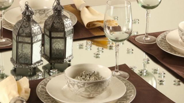 تعرفي على إتيكيت الذهاب للحفلات والسهرات