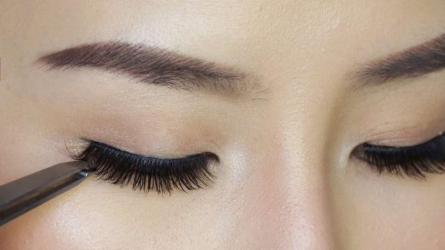 كيف تختارين الرموش الصناعية المناسبة لك؟