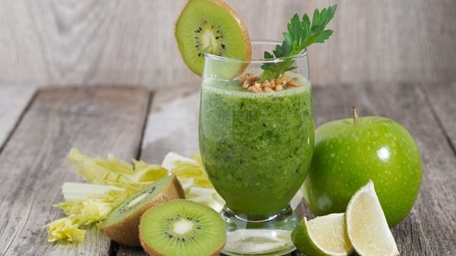 خطوات تجهيز عصير الكيوي والليمون