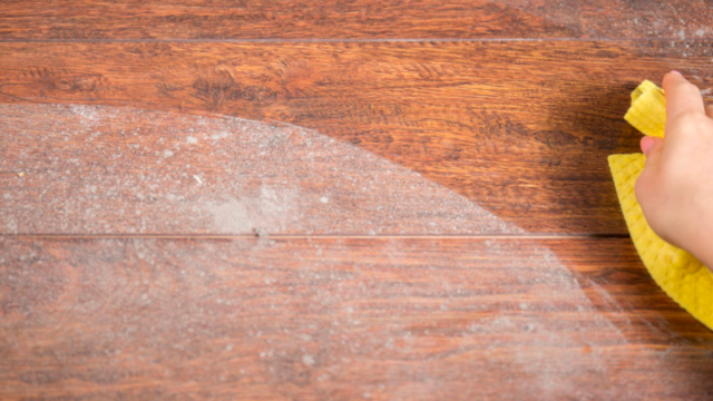 إرشادات منزلية لتنظيف الغبار عن الأسطح حسب نوعها!