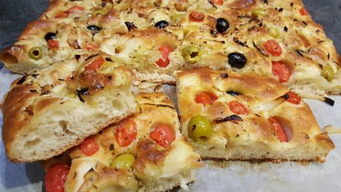 كيفية إعداد خبز الفوكاشيا