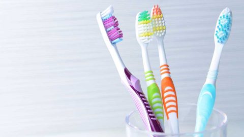 7 أخطاء شائعة لاستعمال فرشاة الأسنان
