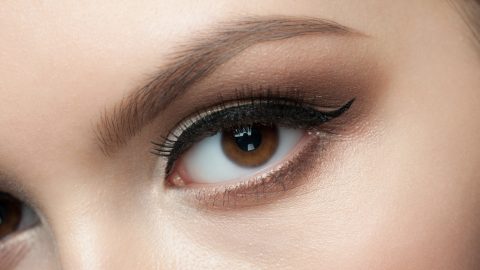 بالصور: صيحات مكياج عيون تجتاح خريف 2020