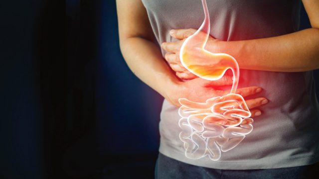 القولون العصبي : 4 علاجات منزلية للتخفيف من اضطراباته