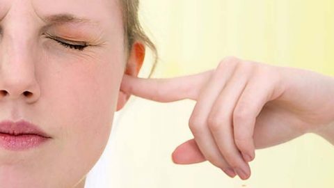 كل التفاصيل عن مشكل طنين الأذنين وطرق علاجها منزليا