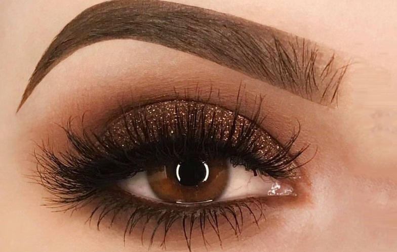 مكياج سموكي بني