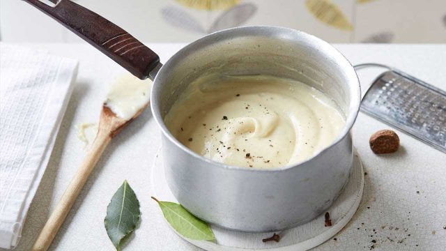 كيفية تجهيز مكرونة بالبشاميل