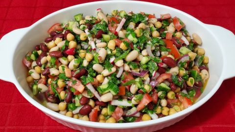 سلطة الشمندر والفاصوليا البيضاء