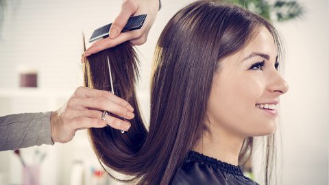 3 أسباب تدفعك لقص أطراف الشعر بانتظام!