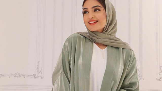 بالصور: عبايات بتصاميم أنيقة لكشخة رمضانية متميزة